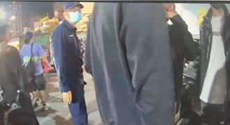 为帮乾弟出气砍人！11名少年斗殴进警局 家长气愤心疼