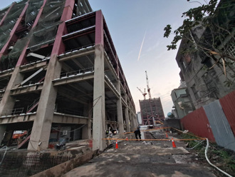 新北第二行政大樓驚傳工安　沒開工竟發生移工墜樓身亡