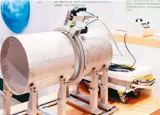 全球首創！虎尾科大研發「讓雷射轉彎繞焊」 盼突破美關稅障礙