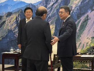 柯建銘逼讓座 傅崐萁：坐哪裡不重要   人民放在哪裡最重要！