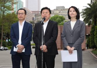 傅崐萁稱藍砍千億預算可做關稅救命金 民進黨批相互矛盾