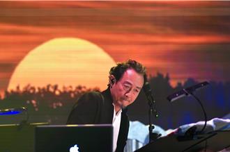 10座金曲奖得主锺兴民台南演出！第一排空2座位原因藏洋葱