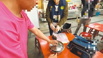 高雄 楠梓連鎖豆漿店 醬油有小強