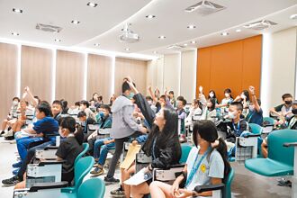 擬禁入學考 遭批剝奪教育選擇權