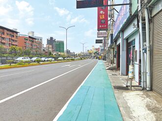 喊話竹市府 議員：別輕易塗銷人行道
