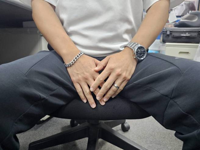 泌尿科医师程威铭表示，现代医学技术有许多方法可改善勃起功能障碍。(记者文及均拍摄)