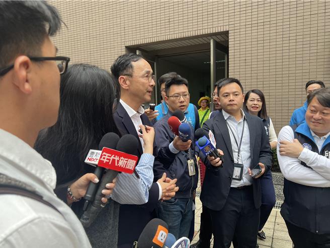 美國對台採高關稅，國民黨主席朱立倫表示，我們要全力以赴共赴國難。（王揚傑攝）