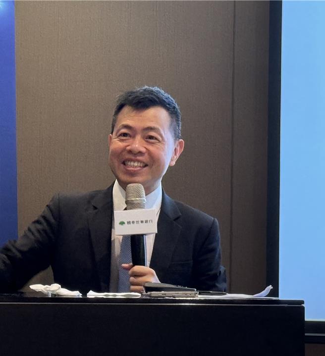 形容美关税是「核弹级震撼教育」，国泰世华银行首席经济学家林启超表示，市场担忧还有第二颗核弹，是全球股市恐慌性卖压的根本原因。(资料照／洪凯音台北传真)