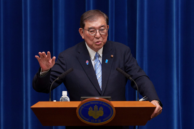 日本首相石破茂據傳最快將於今晚與美國總統川普進行電話會談。（圖／路透社）