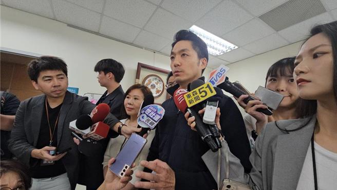 美国政府宣布对台湾课徵32％关税，北市产发局表示，已启动「企业需求及意见汇整资讯整合平台」，密切关注后续关税谈判情势。（本报资料照片）