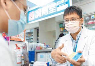 關稅龍捲風！醫憂心：忍小病不就醫 恐衝擊基層診所