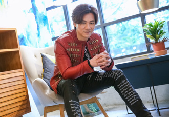 楊培安3月低調「再婚圈外女友」 與前妻分居多年已離異