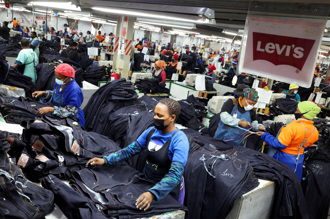 川普酸沒聽過這國家...竟課50％重稅！「牛仔褲之都」台商喊災難