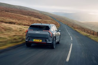 Kia提供EV3車主更強化的制動能回收系統，可免費升級！