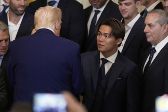 MLB》山本由伸「斜眼瞪」川普？爆熱議：沒看過他這樣 