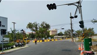 「全島首座紅綠燈」8月啟用 小琉球人：怕變打卡景點