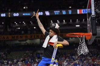 NCAA》跨越身高劣勢！小克萊頓摘冠行情大漲 NBA首輪穩了