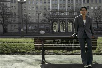 柏霖远赴德国柏林街头独自起舞「破碎的起点」