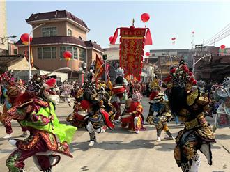 兩岸最古老的寒單爺  廈門青礁萬應廟進香萬頭攢動