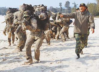 昔成功大隊 今海龍蛙兵