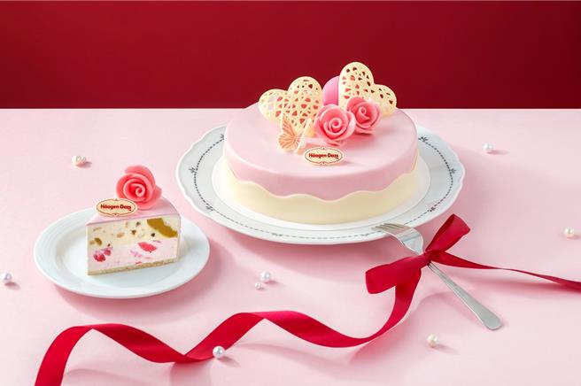 哈根達斯「7吋玫瑰心語」融合開心果與草莓冰淇淋，2380元。（哈根達斯提供／朱世凱台北傳真）