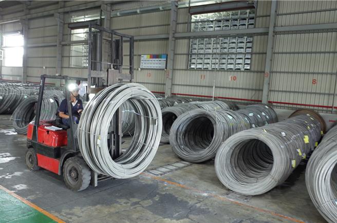 北高雄是螺丝扣件业生产重镇，并以外销美国为大宗。（立委邱志伟服务处提供／林雅惠高雄传真）