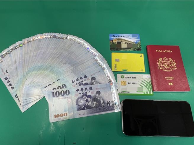 26岁马来西亚籍男子假借观光名义来台，实际上却是从事诈欺车手的犯罪行为。（警方提供／廖姮玥桃园传真）