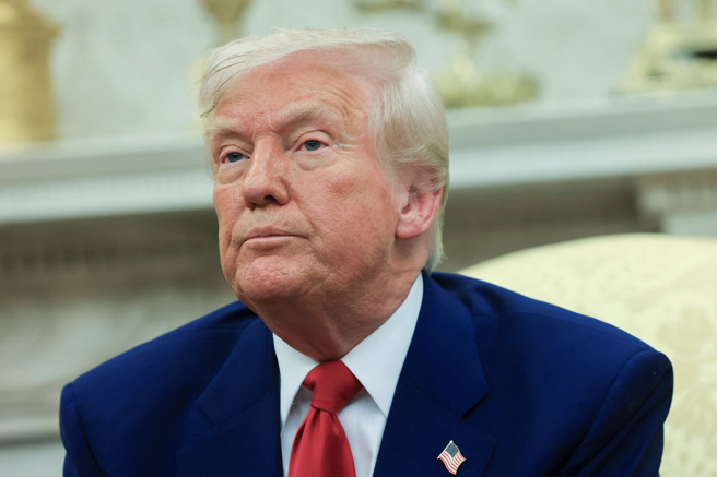 2025年4月7日，美国总统川普在白宫的椭圆形办公室与以色列总理尼坦雅胡会晤。（路透社）