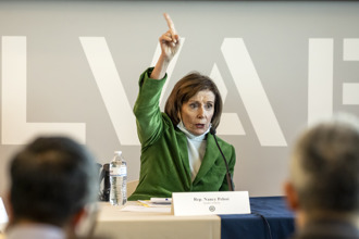 影》關稅血洗全球被罵爆！白宮搬裴洛西護航 昔日言論影片曝