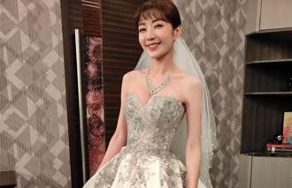 羅巧倫契約婚姻「鬼王」想生寶寶！ 披鑲鑽婚紗辣露雪乳