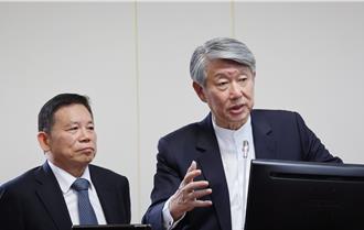 0404關稅記者會遭諷人形立牌 郭智輝辯解是「中繼投手」