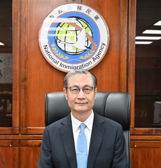 獨家》陸配繳「喪失原籍」政策翻車？移民署長鐘景琨突提前退休