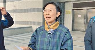 林岱樺今再被雄檢傳訊  與律師討論時神情凝重