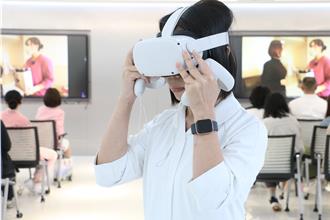 北醫大首創360度VR臨終護理影片 虛擬實境助力臨終照護