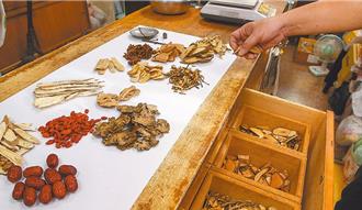 藥界不滿「中藥誰都能賣」揚言上街 衛福部回應了