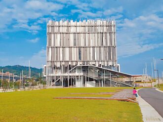 新美館試營運 3大展覽迎客