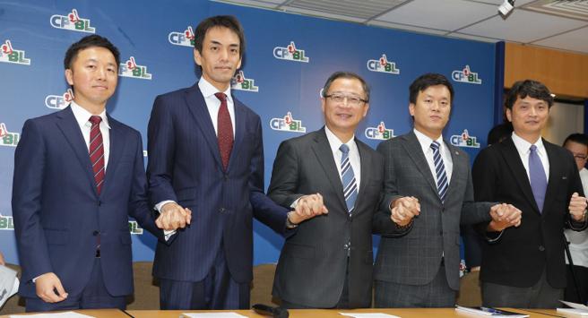 桃猿队在2019年9月转让给日本乐天集团，此后未曾夺下职棒总冠军，伙食品质也开始下滑。（图／报系资料照）