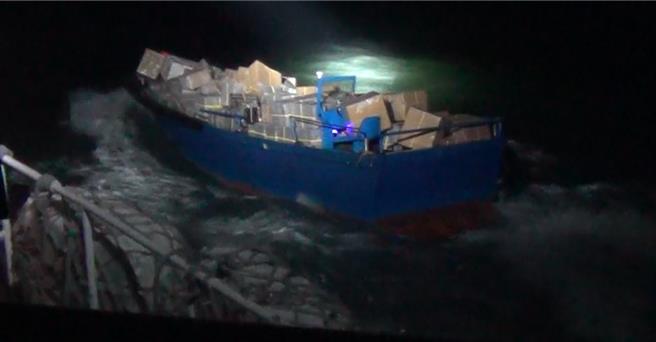 金门12名男子结伙走私遭逮，一审判决均有罪，各处有期徒刑6至2月，并谕知扣案之游艇共3艘均没收。(图／金门地检署提供)