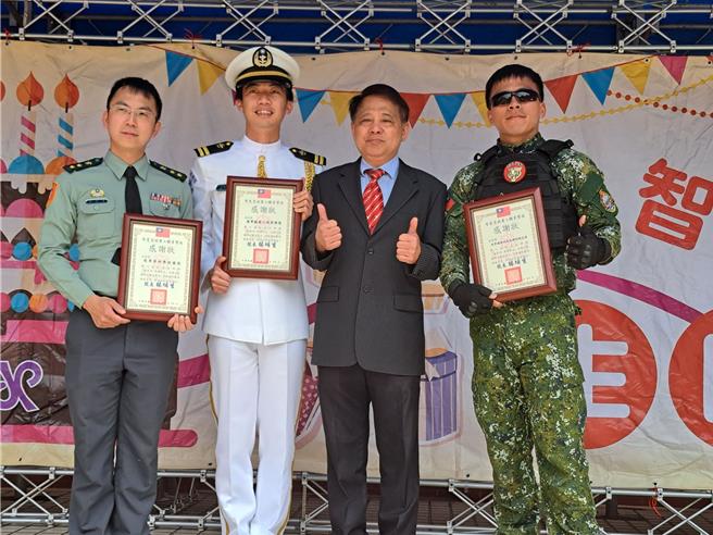 新北市智光商工创校一甲子，以「精湛60、荣耀智光」为校庆主题，庆祝活动于8日展开。（智光商工提供）