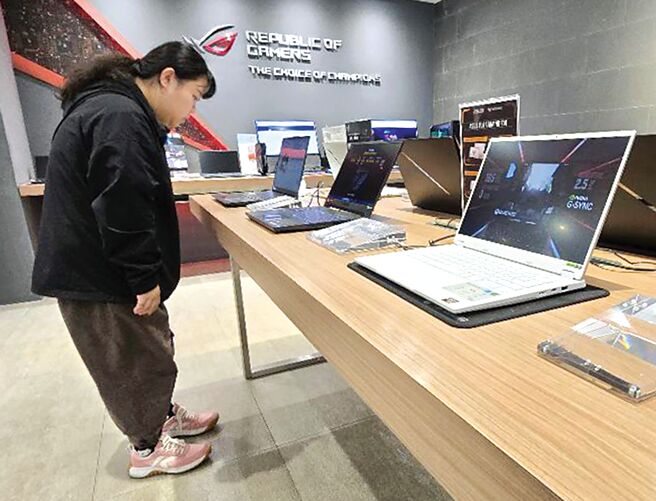 美国新一轮关税政策可能引发通膨、经济衰退，集邦科技下终端市场2025年出货展望。图／本报资料照片