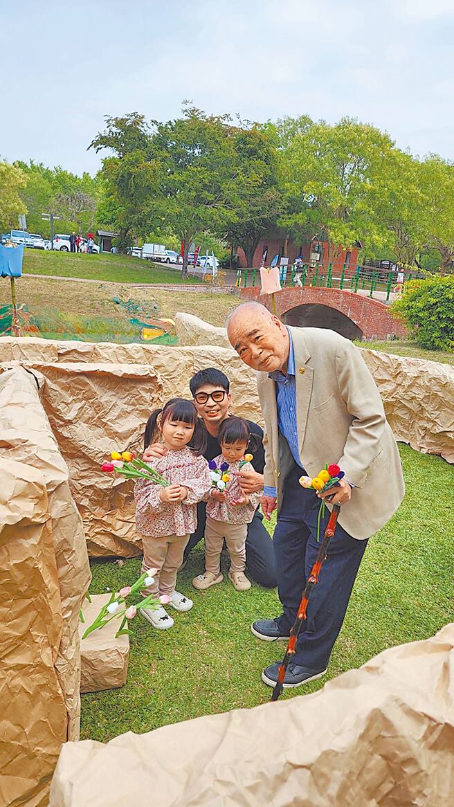 南良集團在德元埤荷蘭村舉辦「2025童趣節：荷你在一起」活動；圖右一為集團總裁蕭登波。圖／林宜蓁