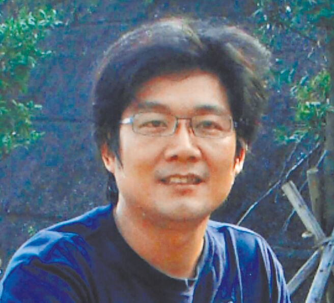 基隆市警察局少年队前小队长周学贤包庇色情及赌博业者，并收受业者高额贿赂，遭重判有期徒刑20年。（摘自周学贤脸书／张志康基隆传真）