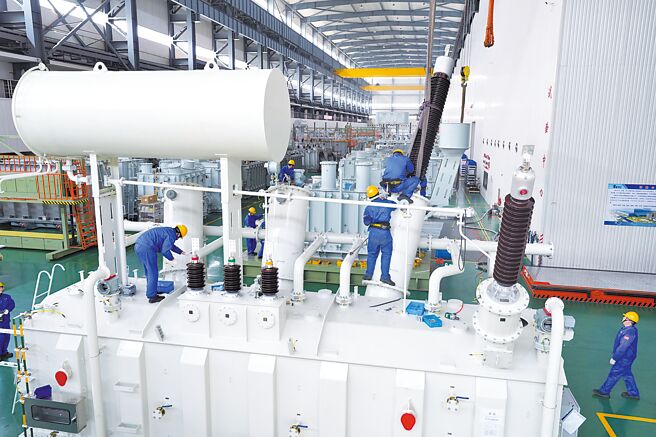 大陸3月製造業PMI已連續2個月處於擴張區間，並創下2024年4月以來近一年新高。（新華社）