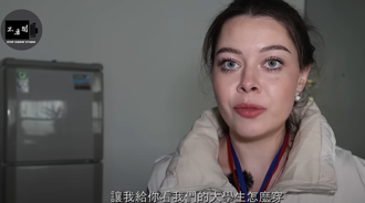 俄正妹在台灣見9大怪象 不解：女生頭上掛捲子是什麼？