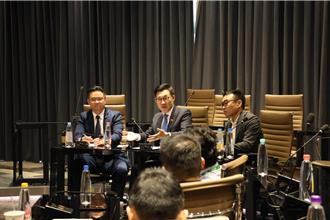 川普暂缓对等关税90天  江启臣：台湾产业存亡关键时刻