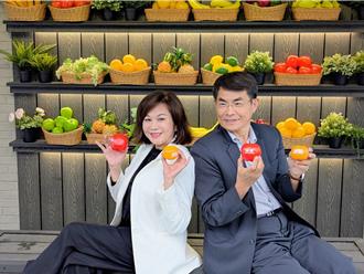 公共空间变文创展场 基隆创意候车亭变身水果摊