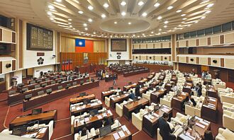 北市議會開議 藍綠聚焦大罷免