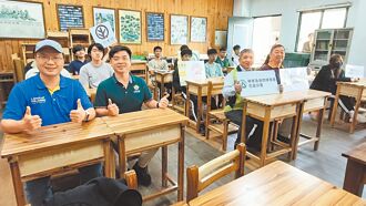 花農汰換課桌椅 率先用國產材
