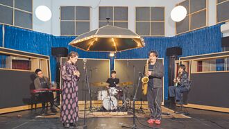 末日前的冬之旅：一趟今日世界的旅程