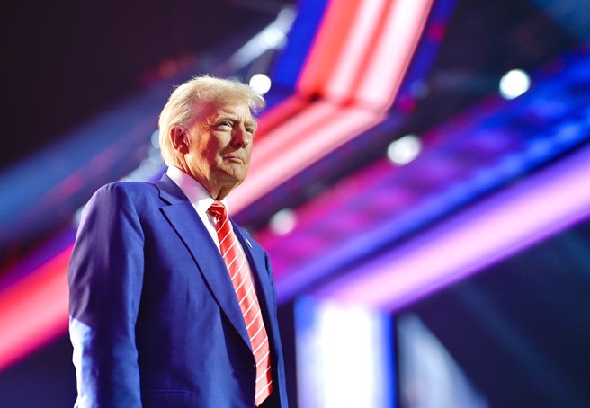 美国总统签署行政命令，要求联邦政府阻止各州制定限制化石燃料使用。（图片取至／The White House白宫官网）